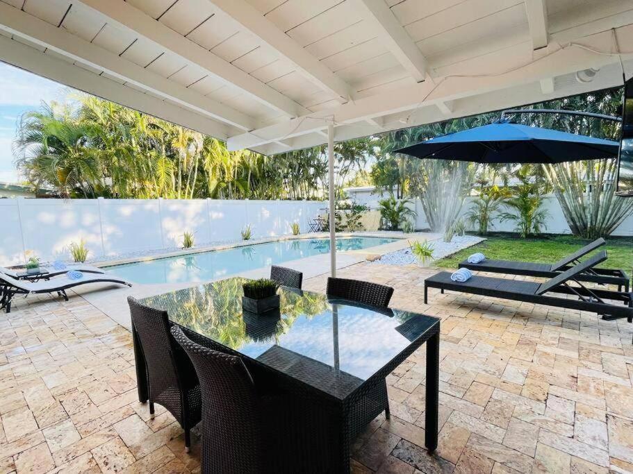 フォート・ローダーデール Tropical Oasis House Private Pool Family Yardヴィラ エクステリア 写真