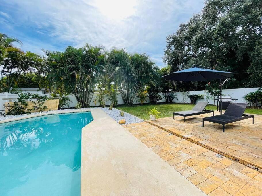 フォート・ローダーデール Tropical Oasis House Private Pool Family Yardヴィラ エクステリア 写真